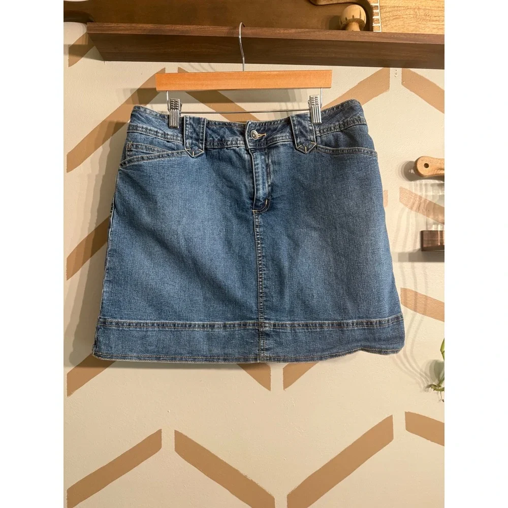 St. Johns Bay Denim Skort Women Size 12 Blue Stretch Vintage Style Mini Skirt